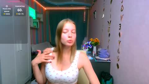 Aphrodite online show from October 5, 1:49 pm