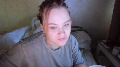 appleyummybuns online show from February 14, 1:02 pm