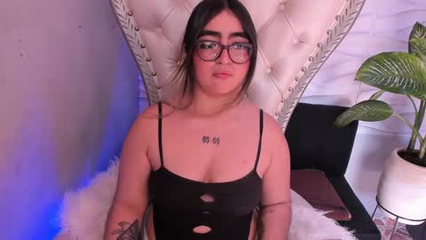 apprilfoxx online show from September 20, 7:12 pm