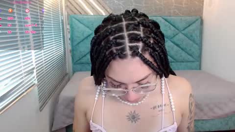Snapshot of april_dumont chatting on February 25, 1:21 pm April online show from February 25, 1:21 pm
