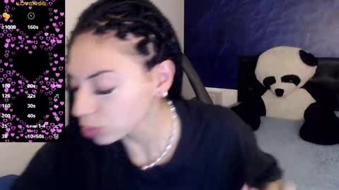 Snapshot of april_dumont chatting on January 29, 12:35 pm April online show from January 29, 12:35 pm