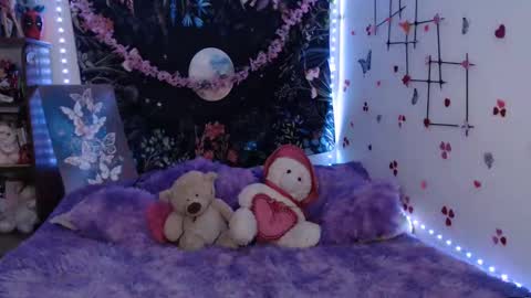 Snapshot of april_l6 chatting on February 6, 11:09 am april_l6 online show from February 6, 11:09 am