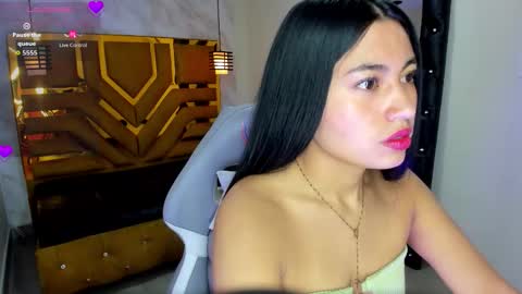 A P R I L online show from October 17, 12:41 pm