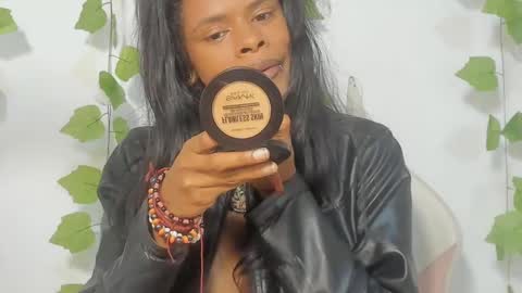 Snapshot of aprillebony chatting on February 18, 10:58 pm APRIL online show from February 18, 10:58 pm
