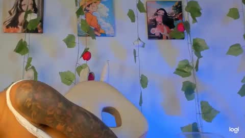 Snapshot of aprillebony chatting on March 4, 2:10 pm APRIL online show from March 4, 2:10 pm