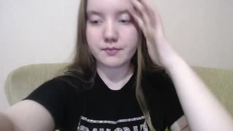 Josefin online show from September 27, 2:02 pm