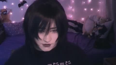 Ahri online show from March 5, 3:51 pm