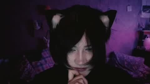 Ahri online show from April 24, 6:00 pm