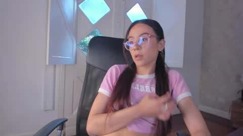 Ari Wilde online show from March 24, 1:49 pm