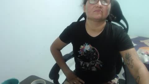 ...Ariana... online show from March 26, 7:04 pm