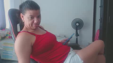 ariannaloovel online show from April 29, 6:24 pm