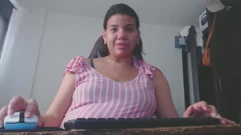 ariannaloovel online show from February 8, 6:55 pm