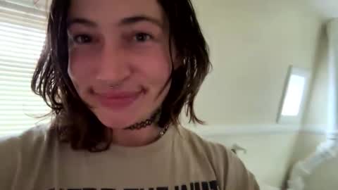 ariel  colin when hes here online show from November 25, 7:58 pm