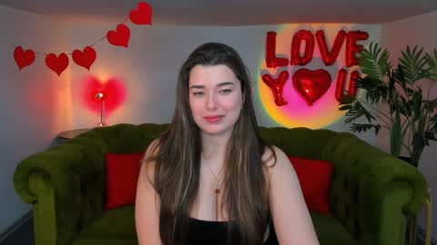 Snapshot of arigraynor chatting on February 20, 7:19 pm Ari online show from February 20, 7:19 pm