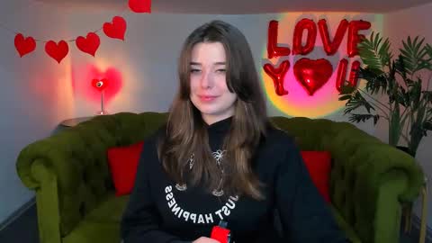 Snapshot of arigraynor chatting on March 11, 8:31 pm Ari online show from March 11, 8:31 pm