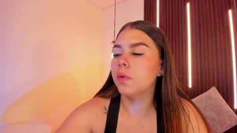  Arianna  online show from April 4, 3:44 pm