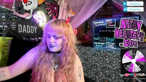 ArtsyHeartsyy online show from May 5, 1:41 am