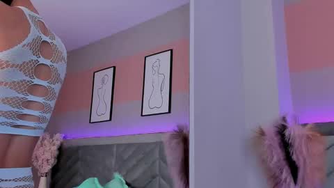 ARY THOMPSON online show from December 22, 6:26 pm