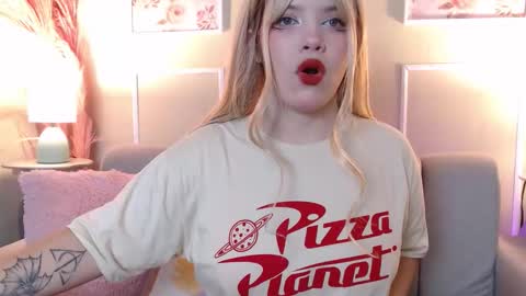 Ary  online show from February 6, 8:12 pm