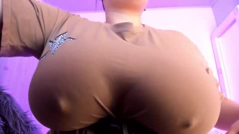 Snapshot of ashanty_vera01 chatting on December 24, 4:22 am ashanty_vera01 online show from December 24, 4:22 am