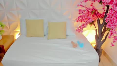 ASHLEY online show from February 9, 3:00 am