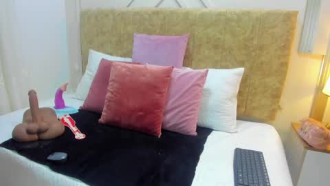 ashley online show from September 17, 1:53 pm