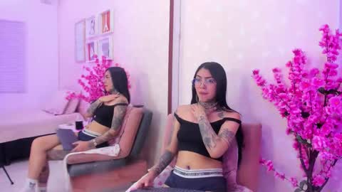 ashley_blum_ online show from February 6, 12:30 pm