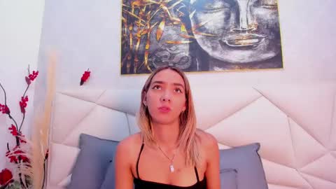 ashley_miller26 online show from March 2, 11:09 am
