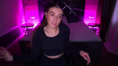 ashleybaee online show from November 12, 1:42 pm