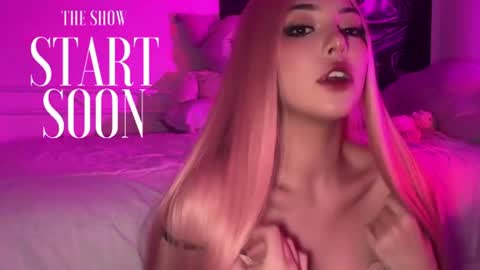 Ashlee Boox   online show from July 3, 6:58 pm