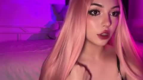 Ashlee Boox   online show from July 9, 5:26 pm