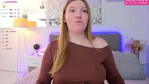 AshleyJonse online show from March 10, 6:39 am