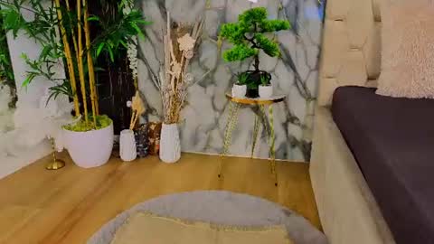 Ashley online show from August 6, 6:48 pm