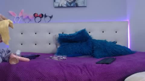 Ashley online show from February 3, 8:45 pm