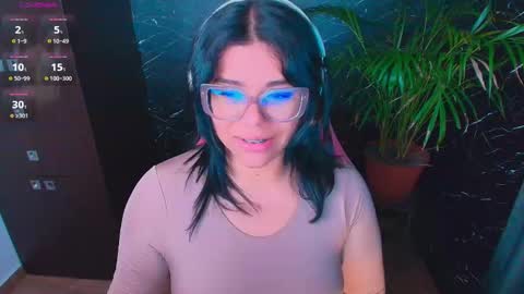 Ashleyy18   online show from January 31, 11:47 pm