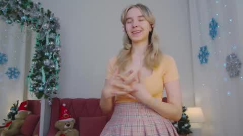 ashly_cherry online show from December 17, 11:25 am