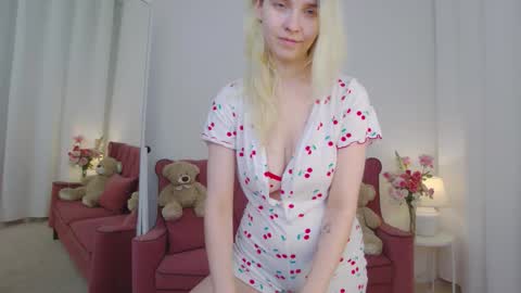 ashly_cherry online show from November 3, 11:03 am