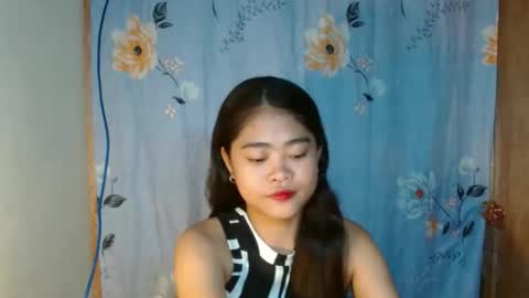 Snapshot of asian_megs chatting on September 14, 12:58 pm asian_megs online show from September 14, 12:58 pm