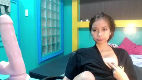 Slade and Olive online show from June 19, 5:27 pm