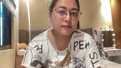 Curvy online show from October 3, 3:00 am