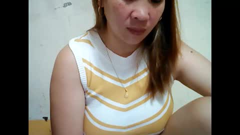 asiancutie143 online show from May 15, 10:23 pm