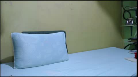 Snapshot of asianmhay24 chatting on December 21, 6:19 am Mhay online show from December 21, 6:19 am