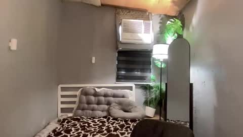 Astrid online show from March 8, 1:13 am