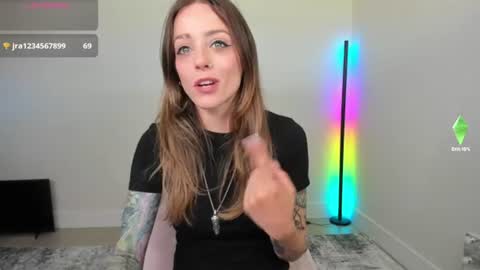 Astrid Luxe online show from June 17, 5:14 pm
