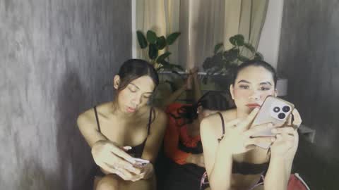 atashakendall online show from December 3, 7:22 am