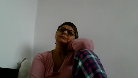 atikaarea online show from November 8, 1:49 pm