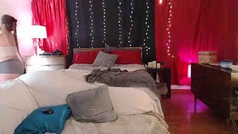 Aubree  Shae online show from April 29, 5:30 pm