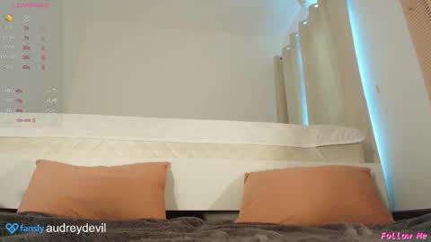 audreydevil online show from October 6, 8:31 am