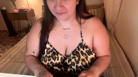Aura online show from October 3, 2:05 am