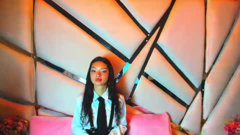 aurora online show from October 30, 6:20 pm